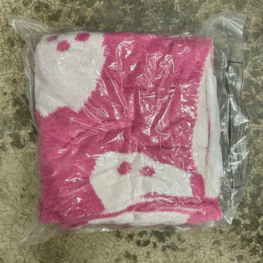 Ghost Throw Blanket Pink and White Halloween‎ Soft Plush